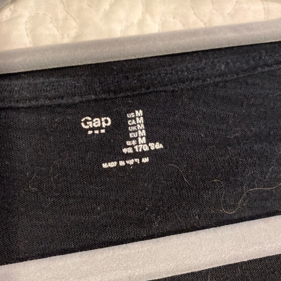 *Two for one* Gap tops - Picture 2 of 7